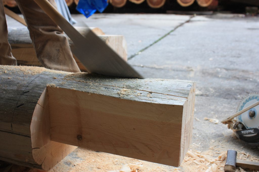 紬建築土壁石場建て伝統構法