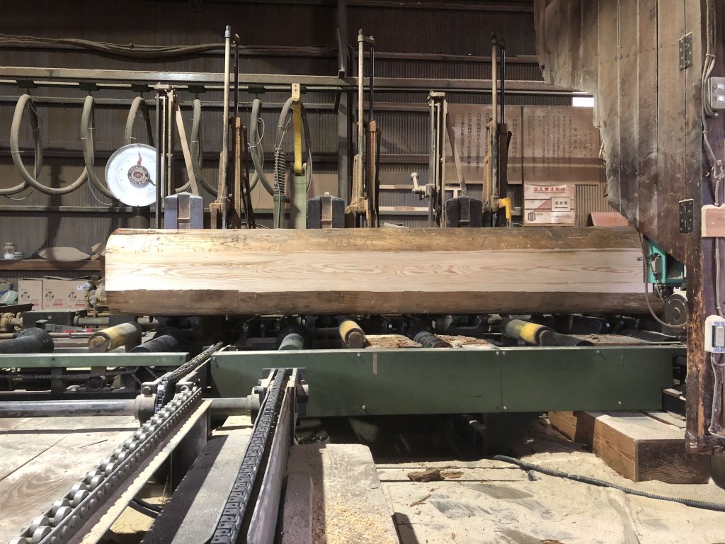 紬建築土壁石場建て伝統構法